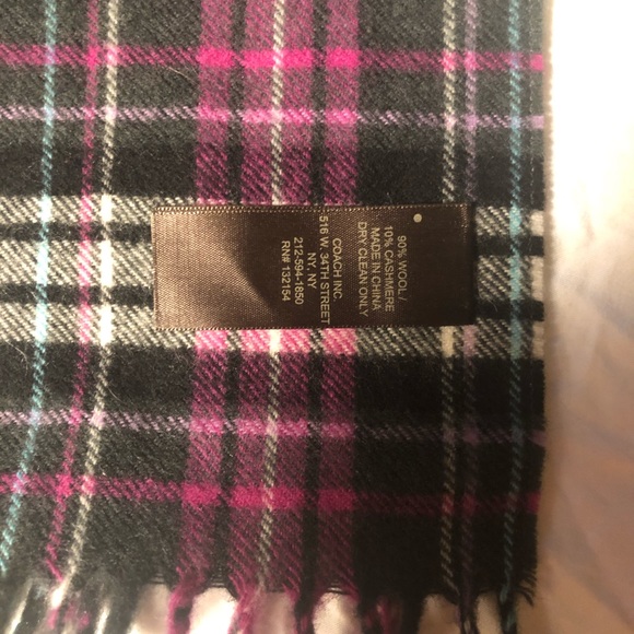 Coach Scarf - Picture 2 of 3